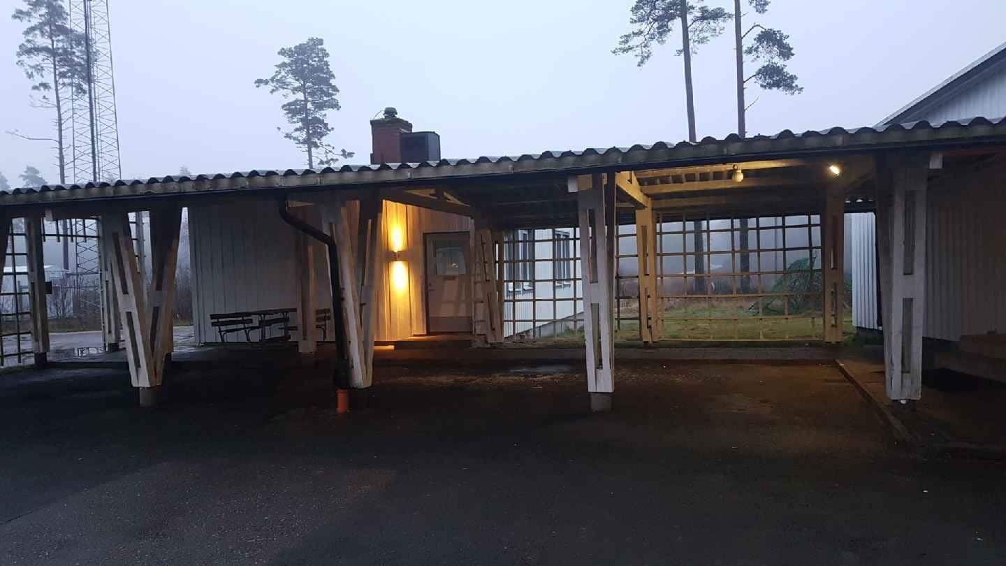 Motoristen Vara Buitenkant foto